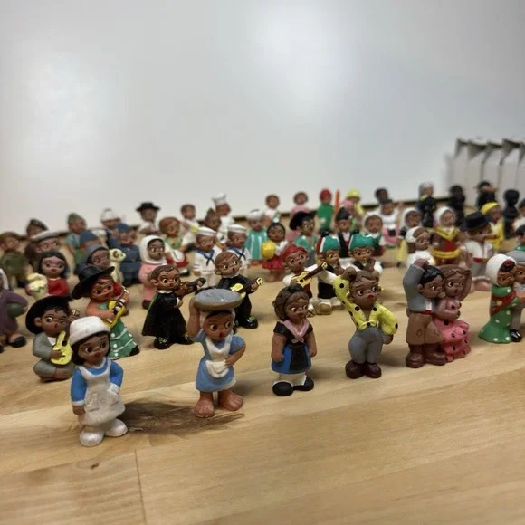 Vintage Spanish Terra Cotta Miniature Mud People  Lot of 65 - Picture 16 of 16